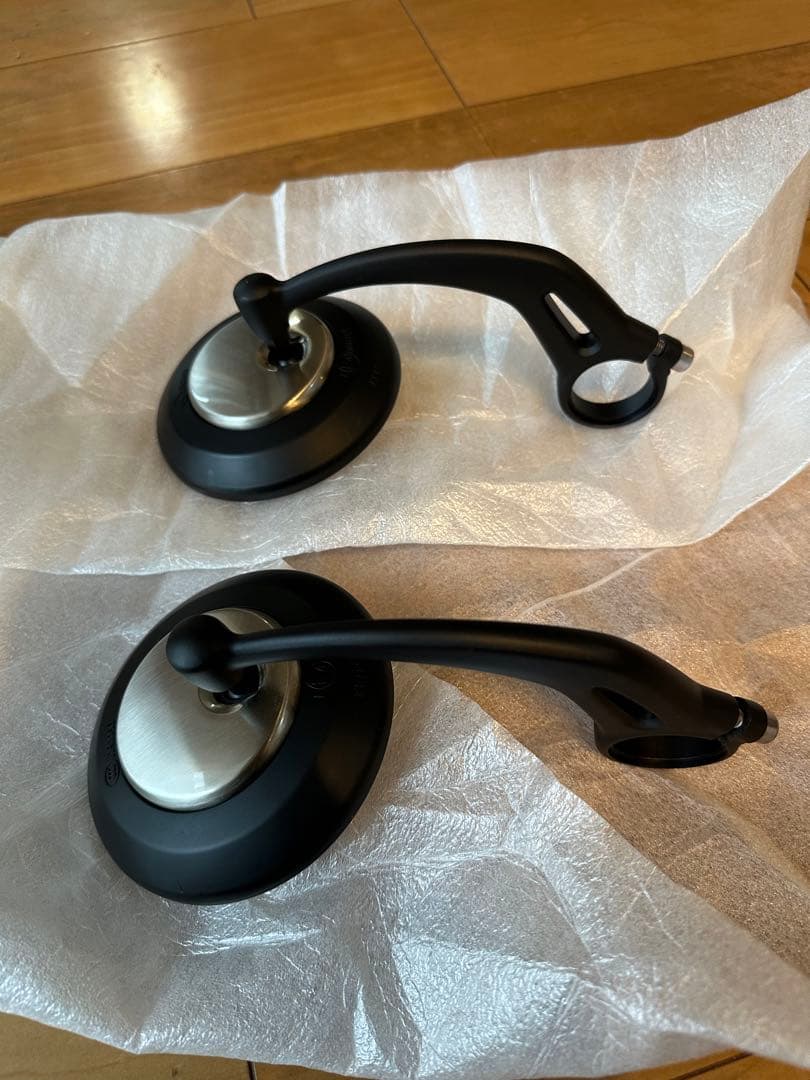 ボンネビルボバー　純正ミラー