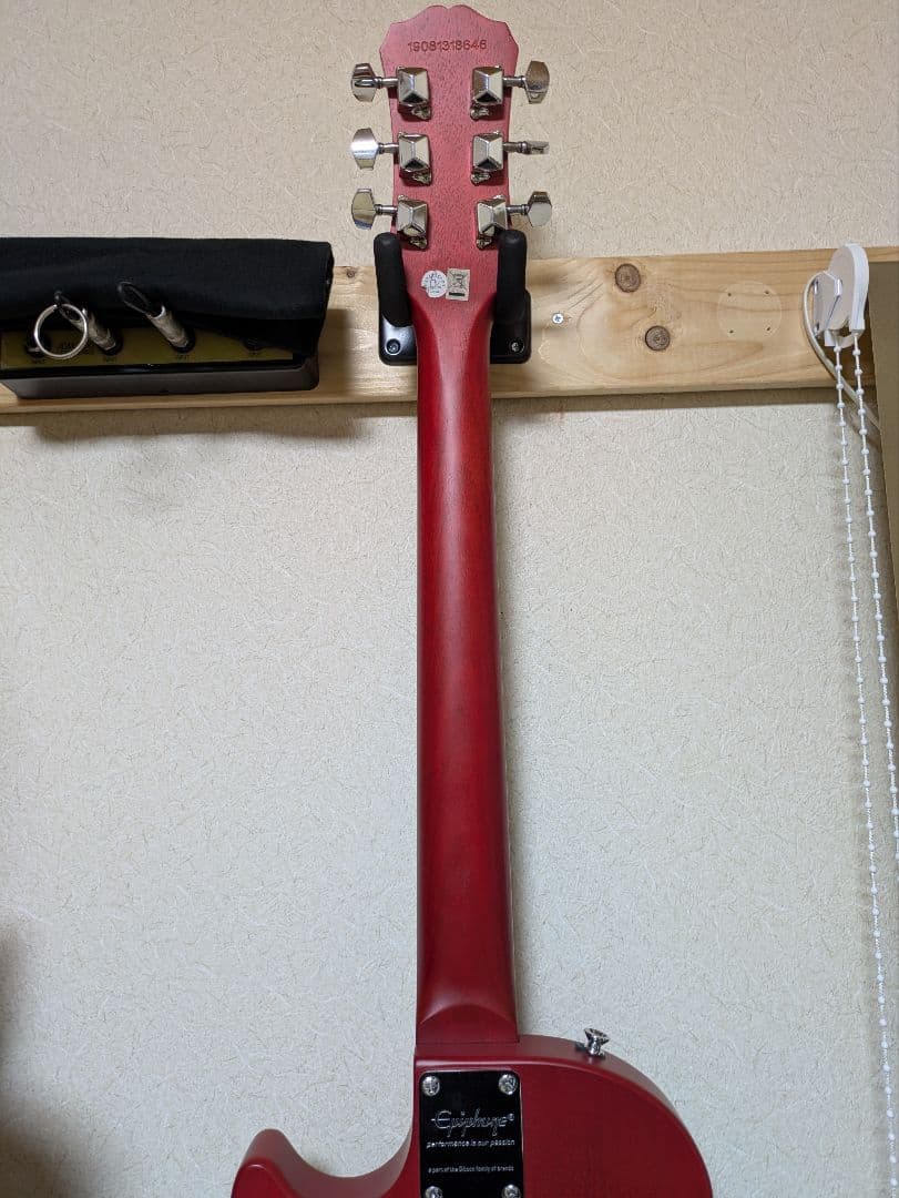 Epiphone レスポール サンバースト 新品未使用ソフトケース付き！