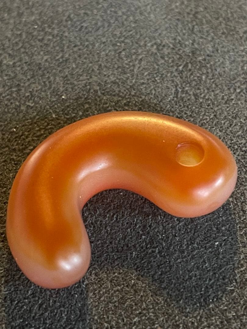 古墳時代中期　赤瑪瑙製勾玉