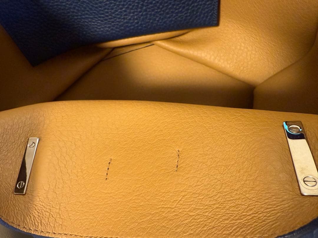 FURLA トートバッグ（超美品・バックあり）