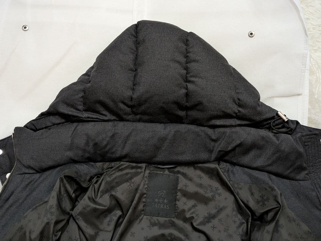 極美品　タトラス DOMIZIANO　ドミツィアーノダウン　サイズ3 チャコール