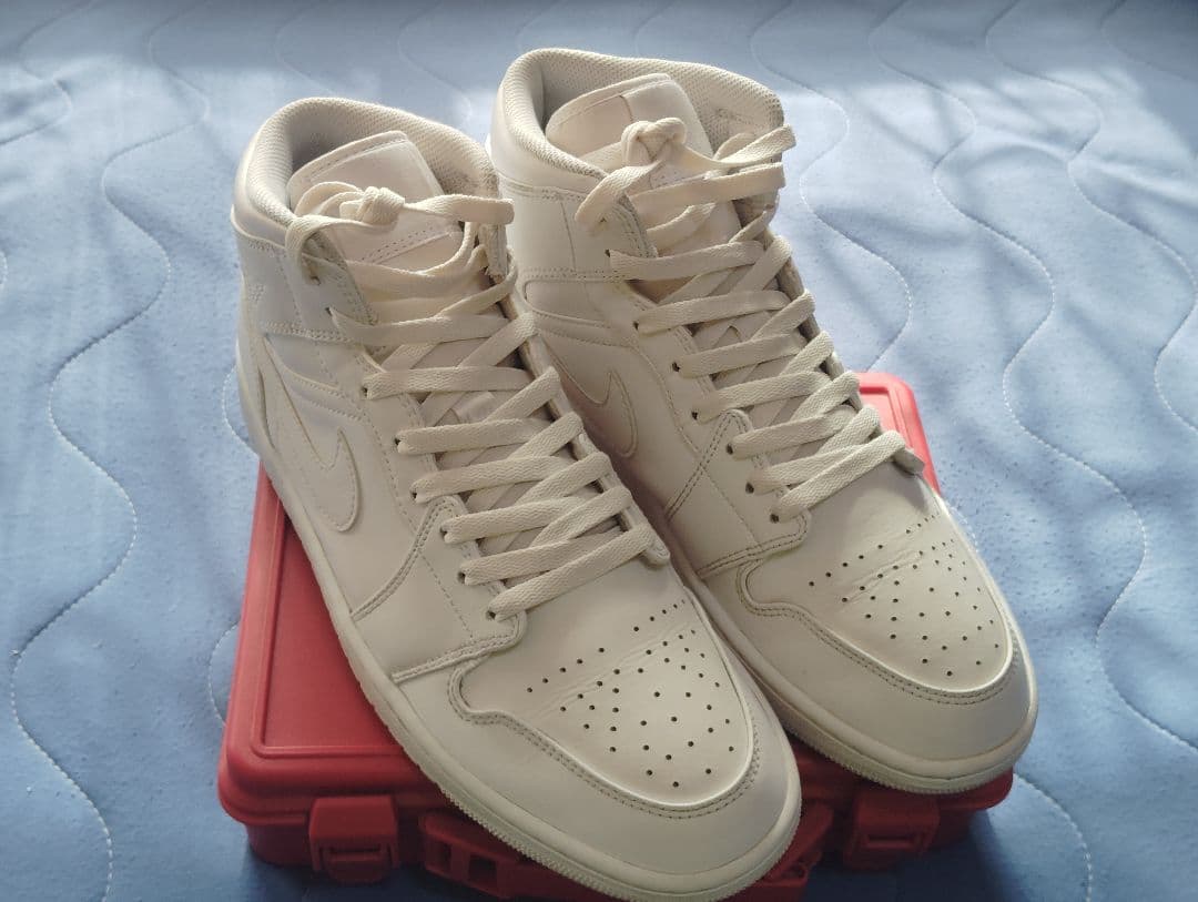 ・美品【 29 cm 】Nike Air Jordan 1トリプル ホワイト ・