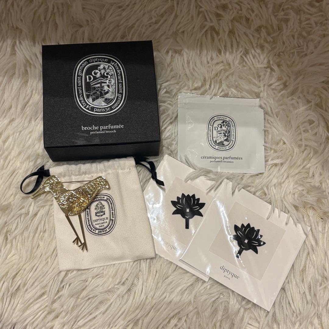 diptyqueブローチ＆フレグランスシール DOSON