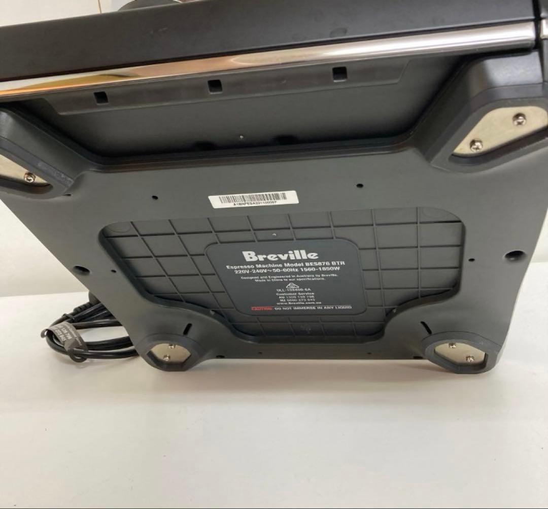 A375-6 Breville BES876エスプレツ ソマシン　220V〜