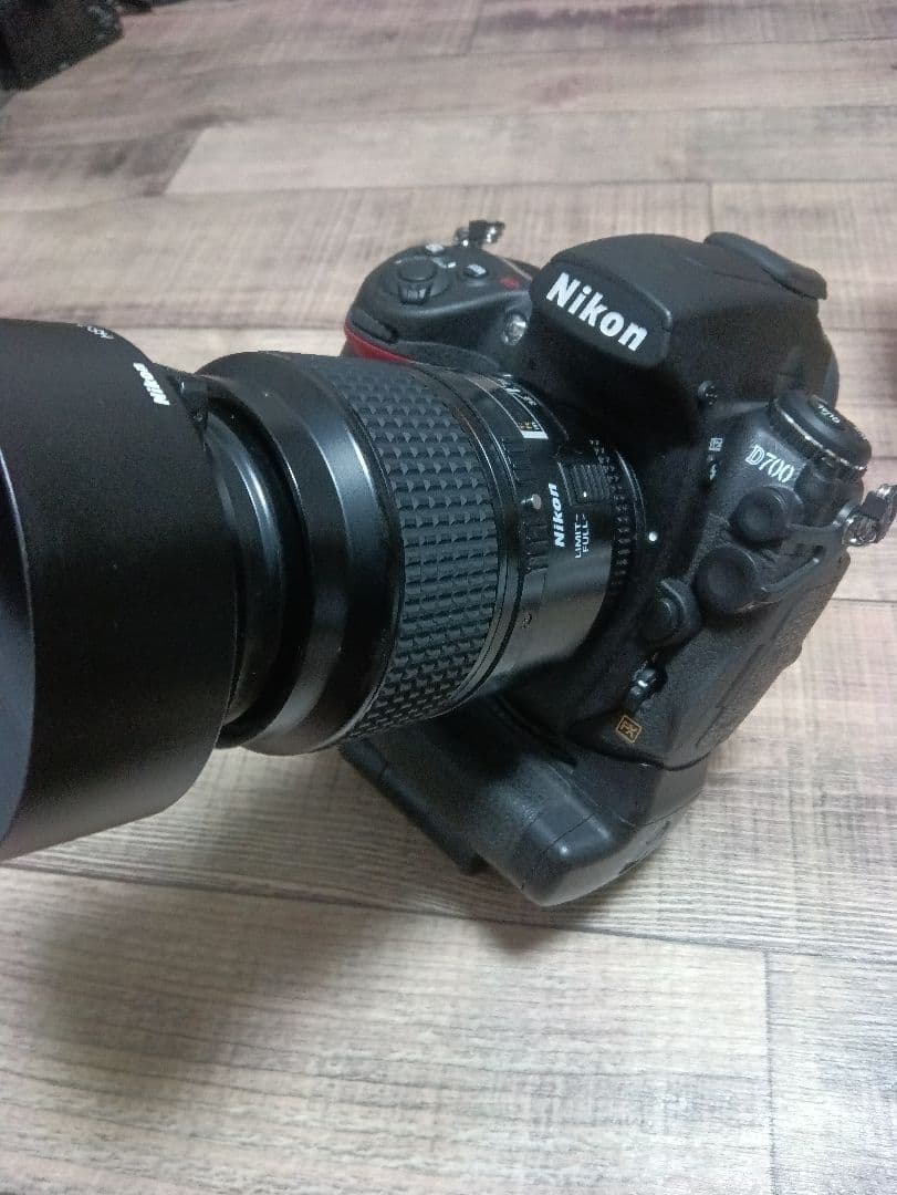 Nikon D700 人気再燃中　極美品　D300他おまけ多数