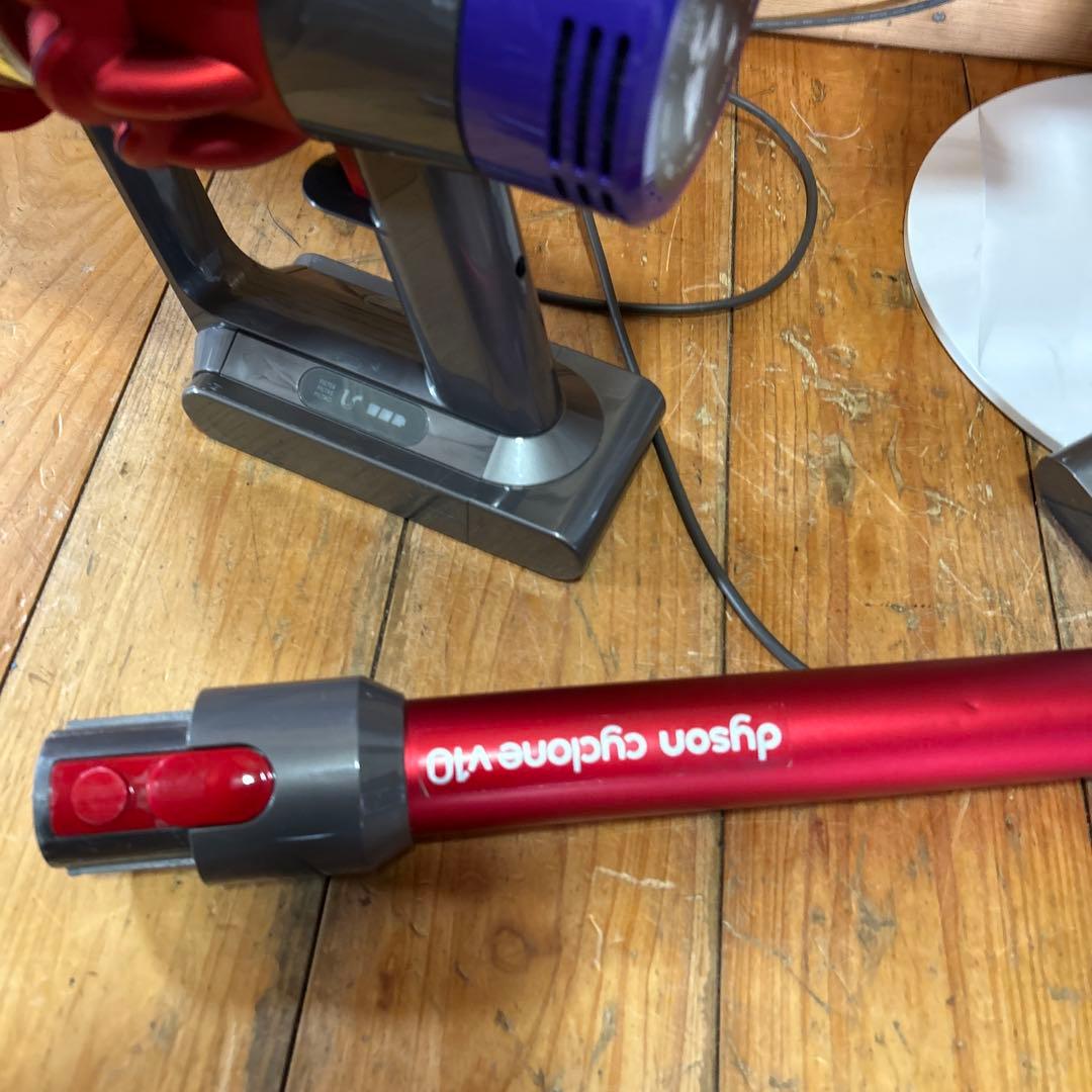 ダイソン V10 sv12 フロアドッグ付　ジャンク品￼