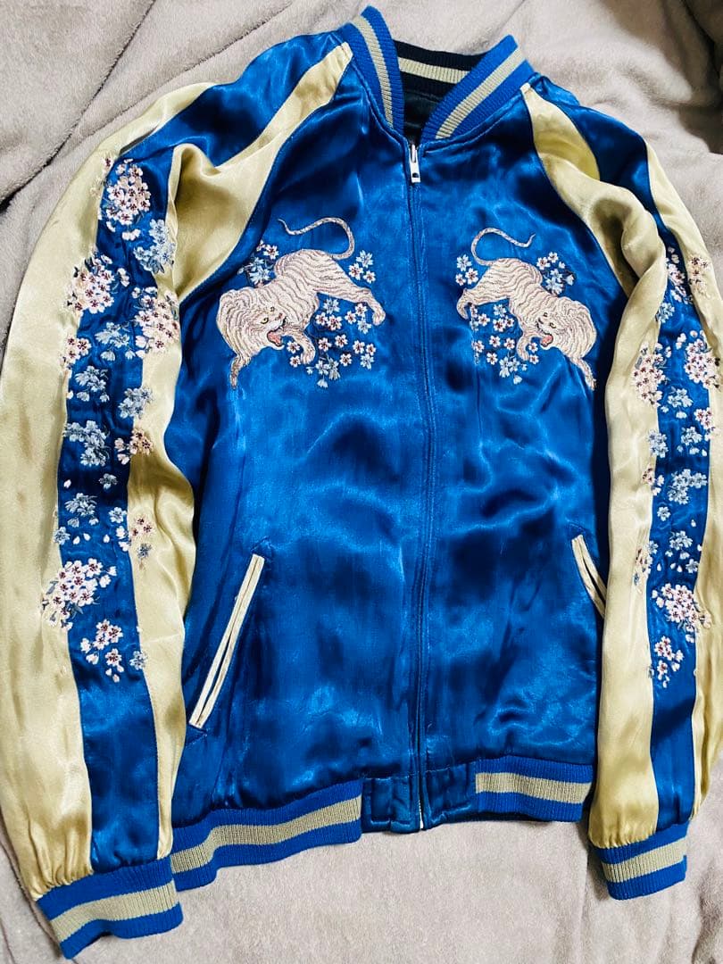 SATORI日本　スカジャン　限定版　サテン　2面使う 桜虎アウル