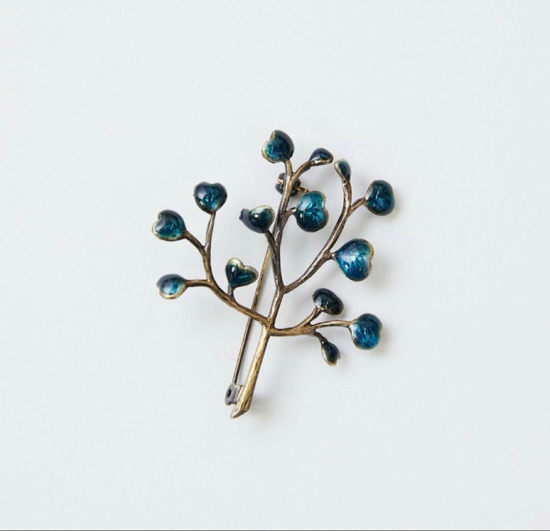 LOISIR ロワズィール ユーカリ モチーフ ブローチ 新品タグ付き