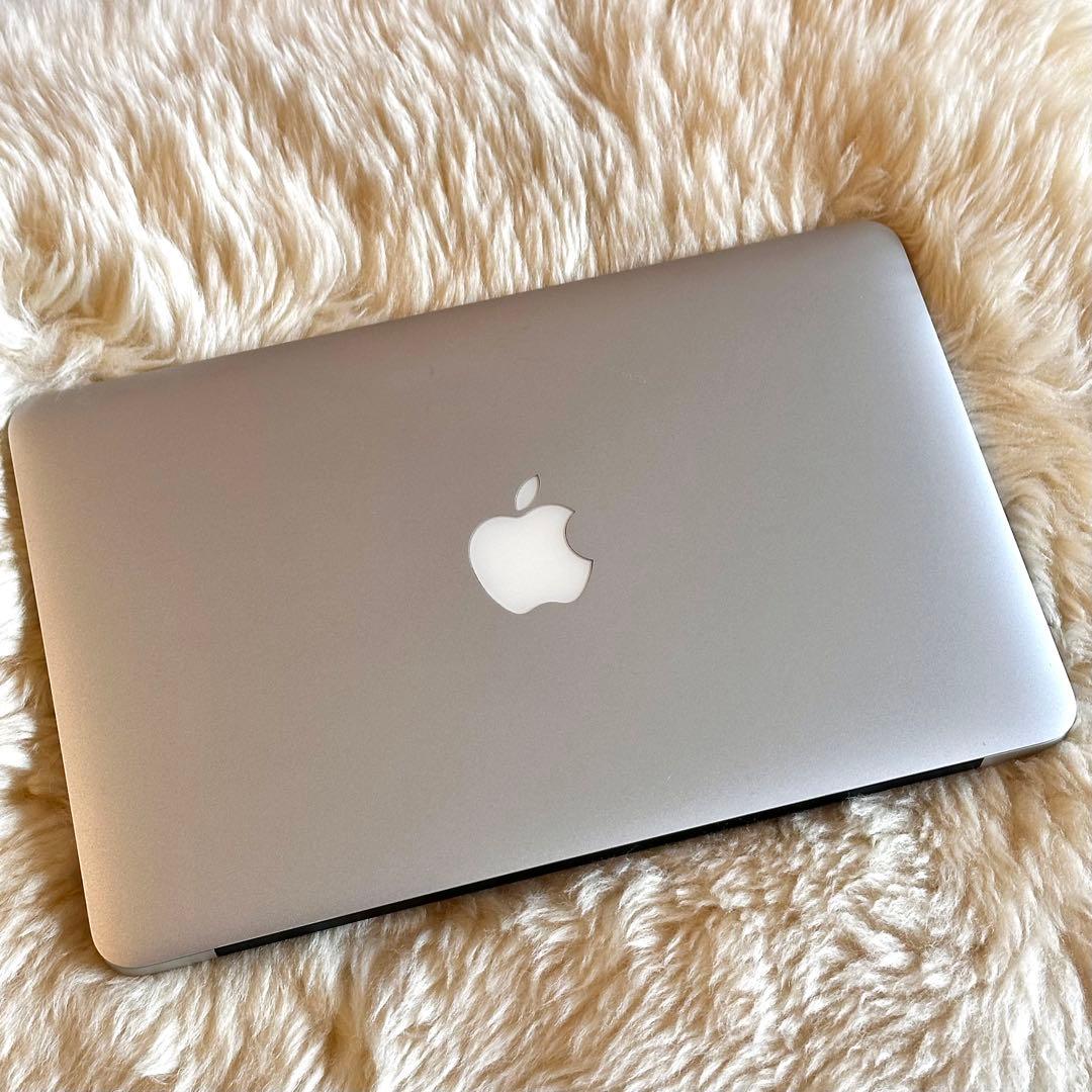 【美品】MacBook Air 11-inch（初期化済）