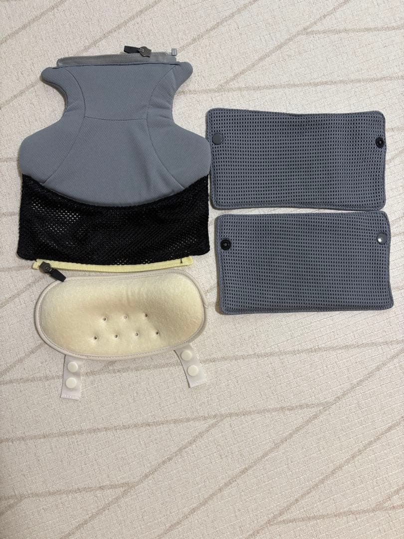 2024年4月購入【付属品完備】Aprica アップリカ ラクリス 抱っこ紐