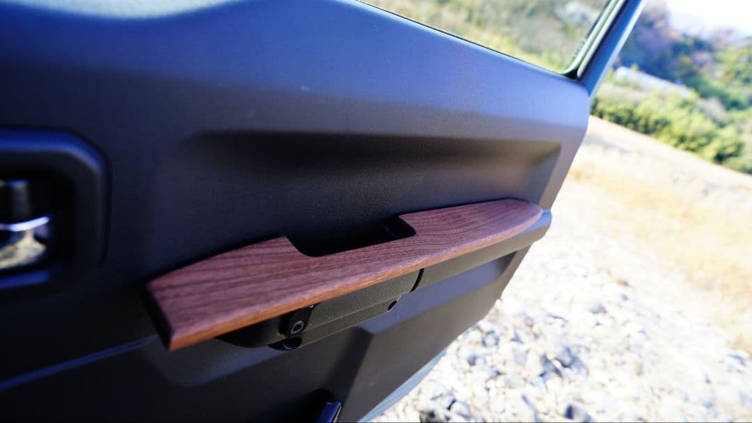 ジムニードアアームレスト極み jb64 jb74