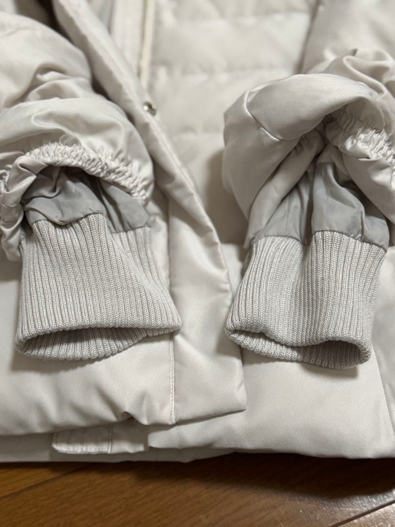 INDIVI ショート丈ダウンジャケット　サイズ38