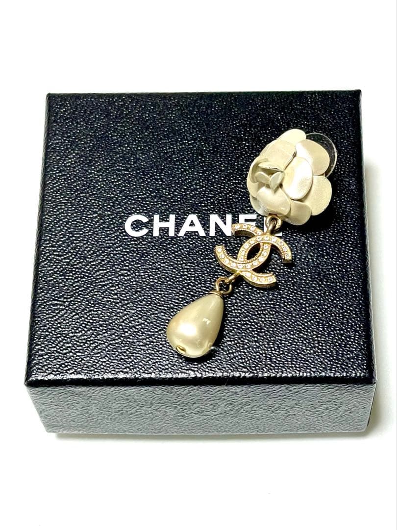 正規品CHANELフラワースウィングピアス片方