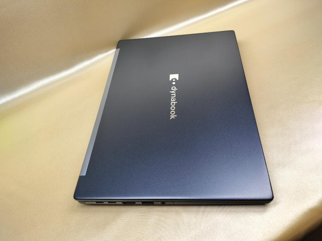 東芝　Dynabook G83/KW　高性能　2023年モデル(K-201)