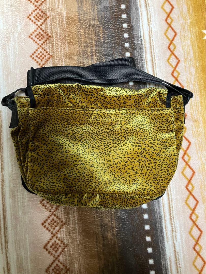 最安値・美品　2025AW Velvet Small Messenger Bag