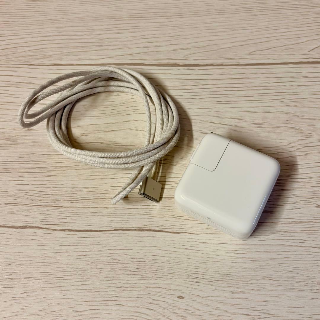 【バッテリー98%】MacBook Air M2, 2022/8GB 256GB