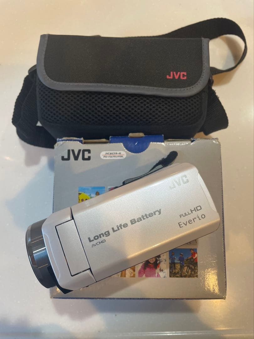 JVC Everio ビデオカメラ 本体とポーチ