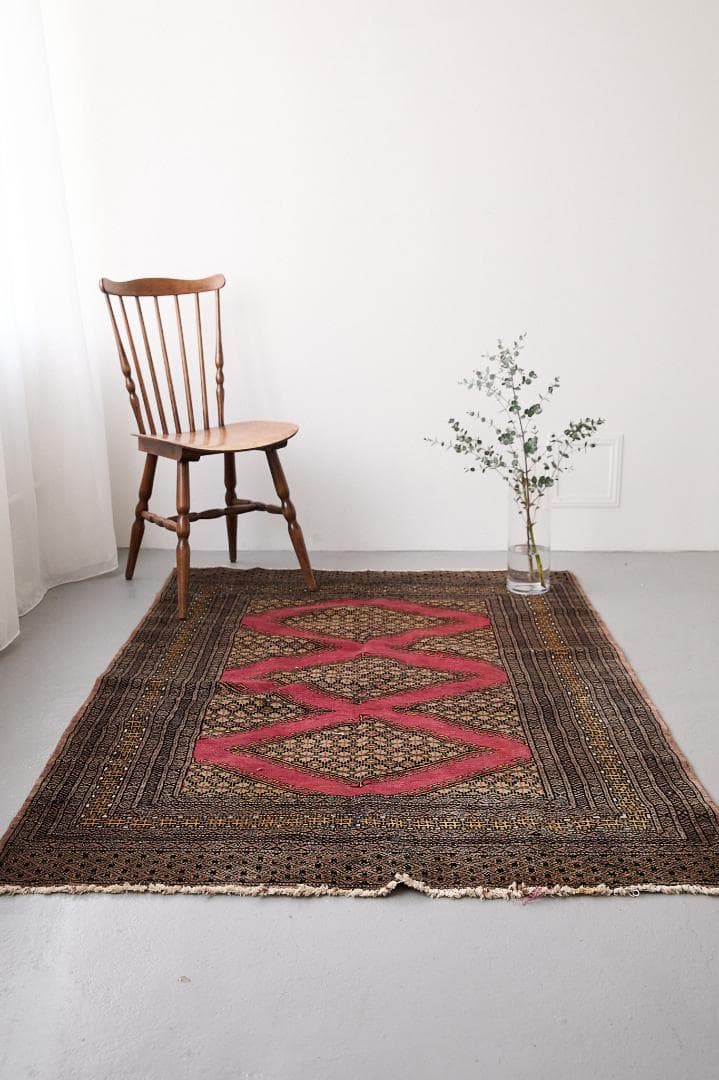 ヴィンテージラグ　トライバルラグ　パキスタン産（169×119cm）リペア跡あり