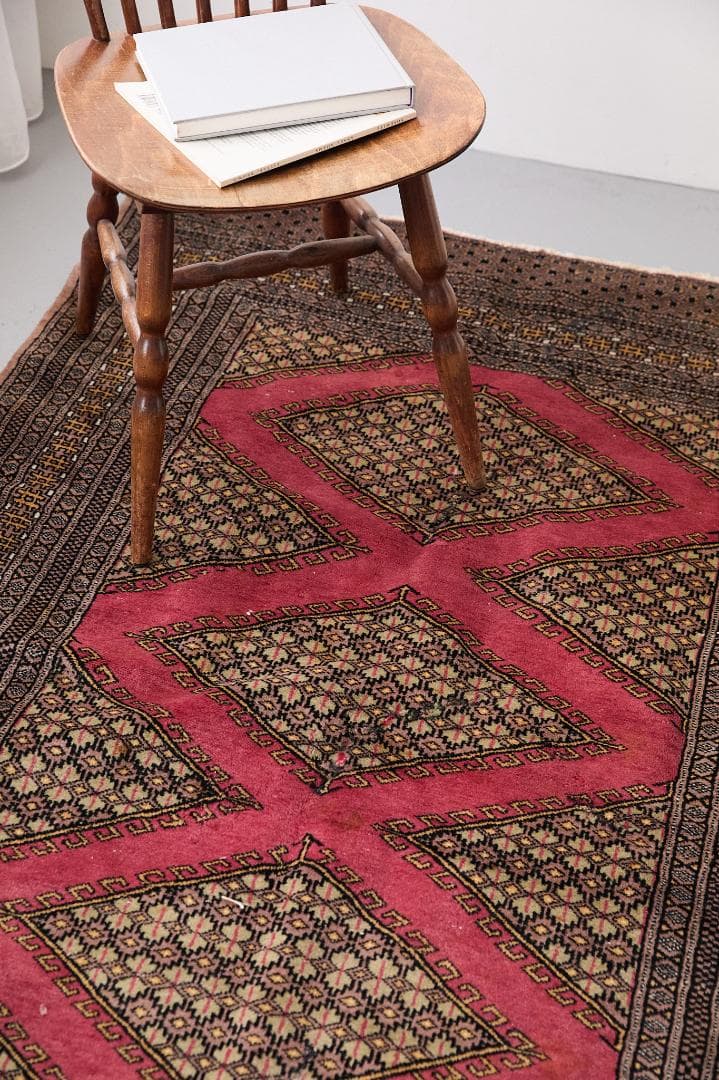 ヴィンテージラグ　トライバルラグ　パキスタン産（169×119cm）リペア跡あり