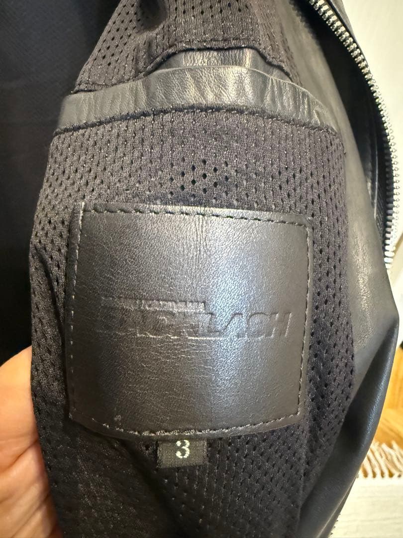 タッキーISAMU KATAYAMA BACKLASH レザー