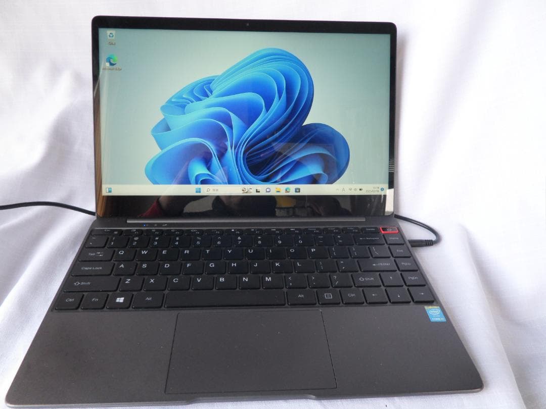 快速堅牢！AERO BOOK 13.3inc SSD256GB MEM8GB