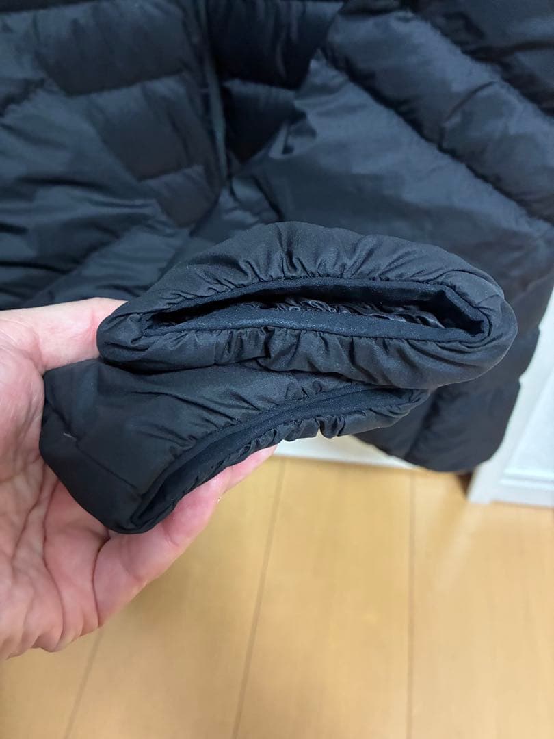 THE NORTH FACE サンダーラウンドネック ライトダウンジャケット　黒