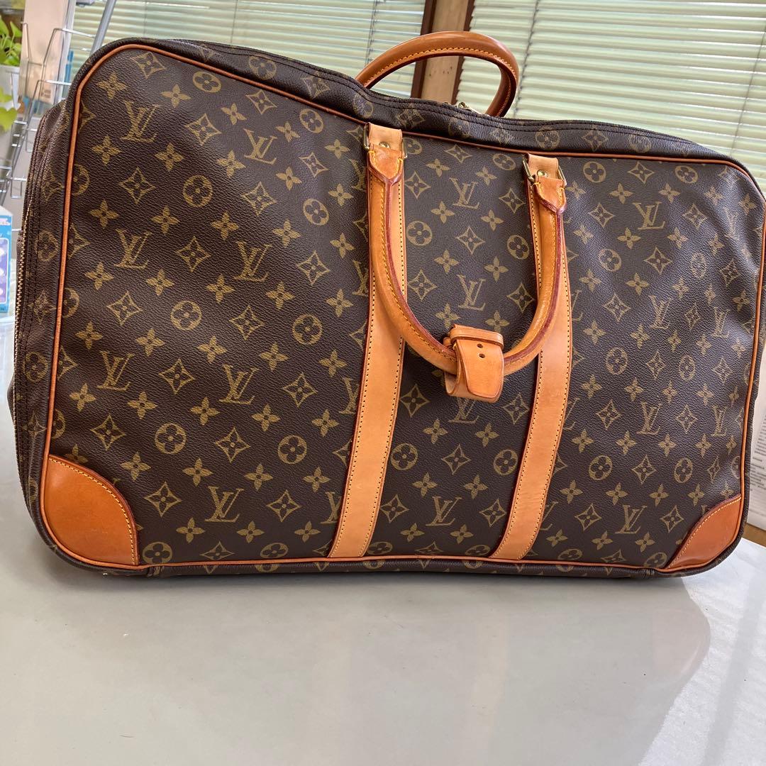 美品⭐︎希少　ルイ・ヴィトン モノグラム シリウス55 新品鍵3個付