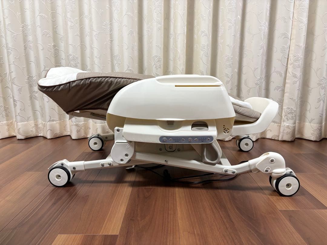 ★コンビ★ネムリラ★AUTO SWING★エッグショック★電動ハイローチェア★