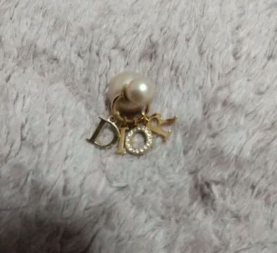 Dior ダブルパールピアス(片耳用)