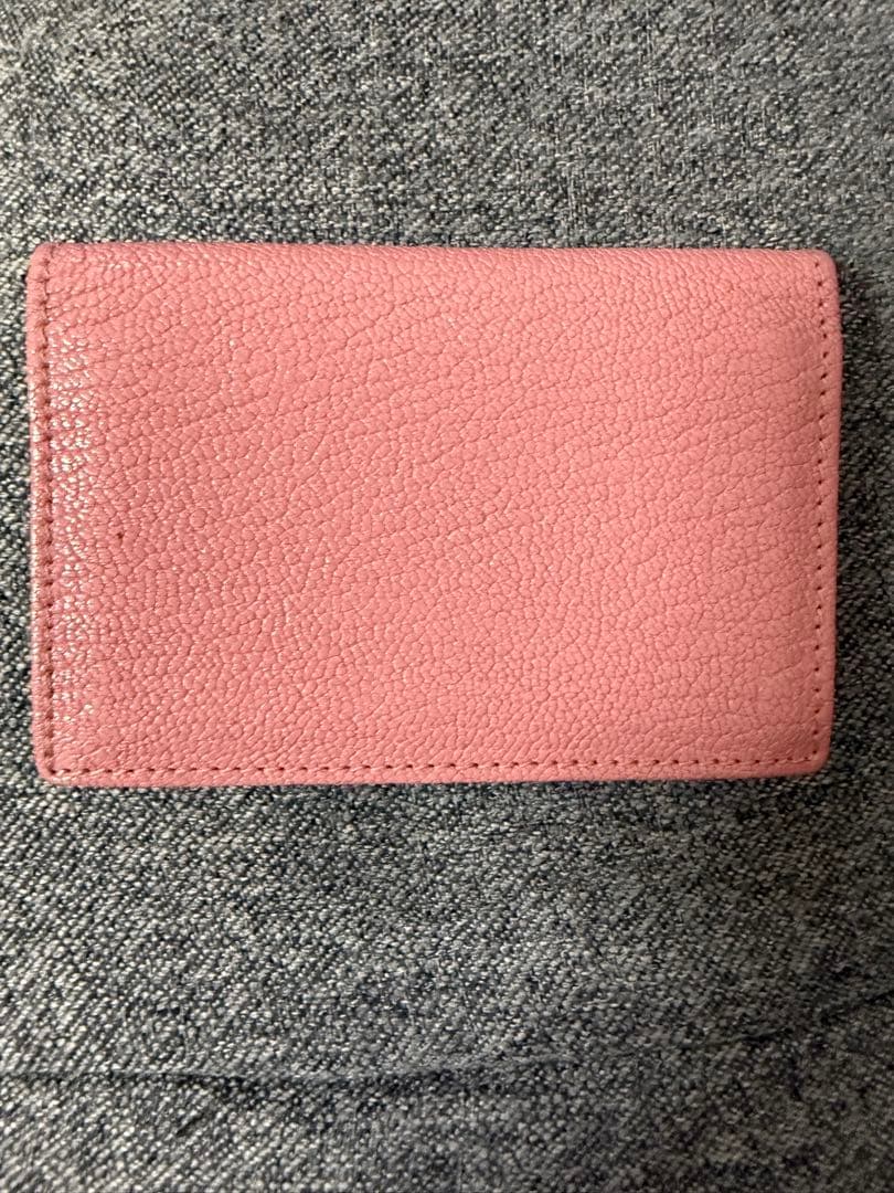 miumiu 名刺入れ