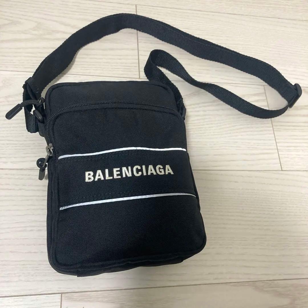 ✨超美品✨BALENCIAGA　ショルダーバッグ　ナイロン　ロゴ　黒