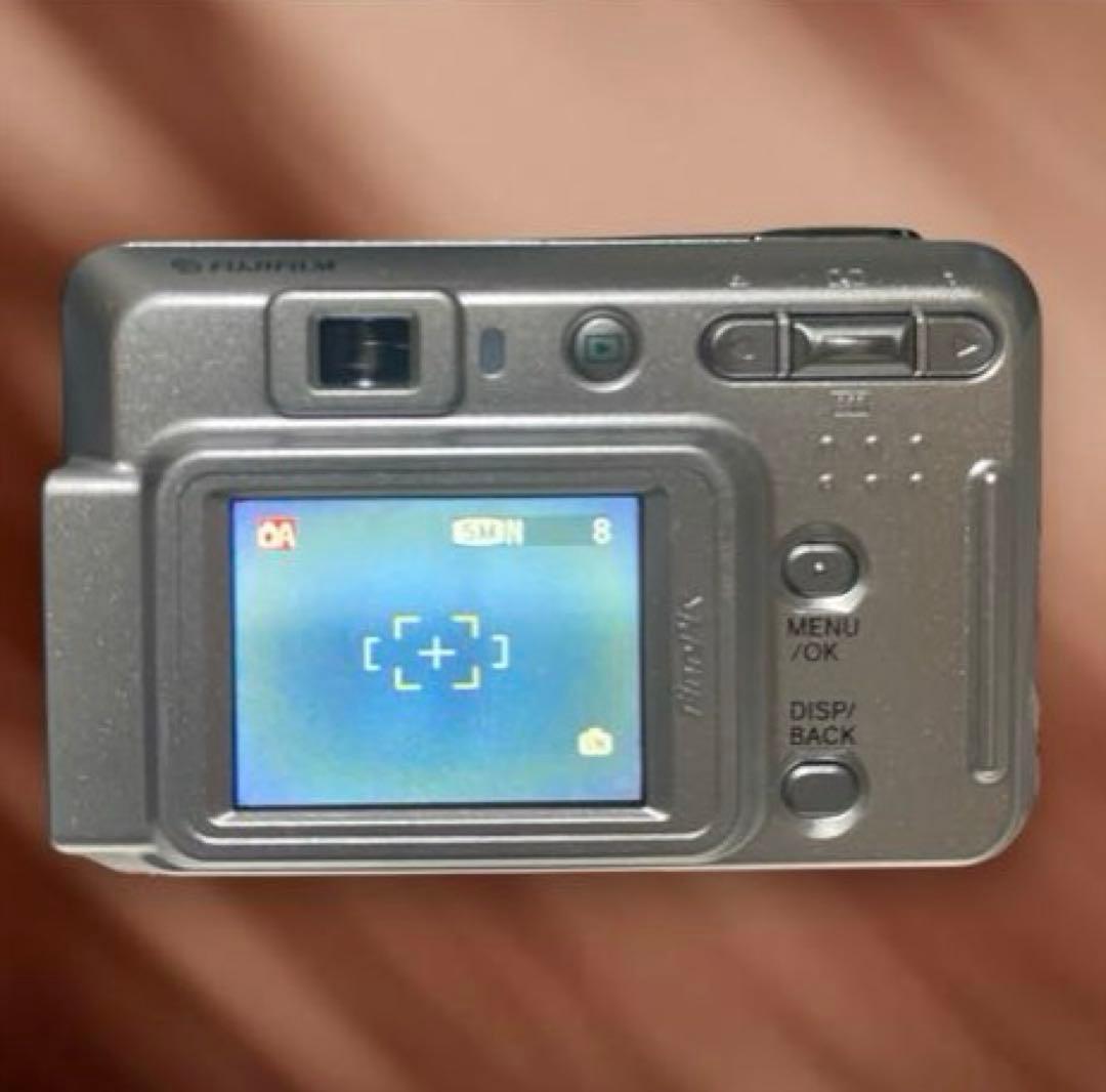 美品【FUJIFILM】FinePix A500/コンデジ乾電池駆動/付属品多数