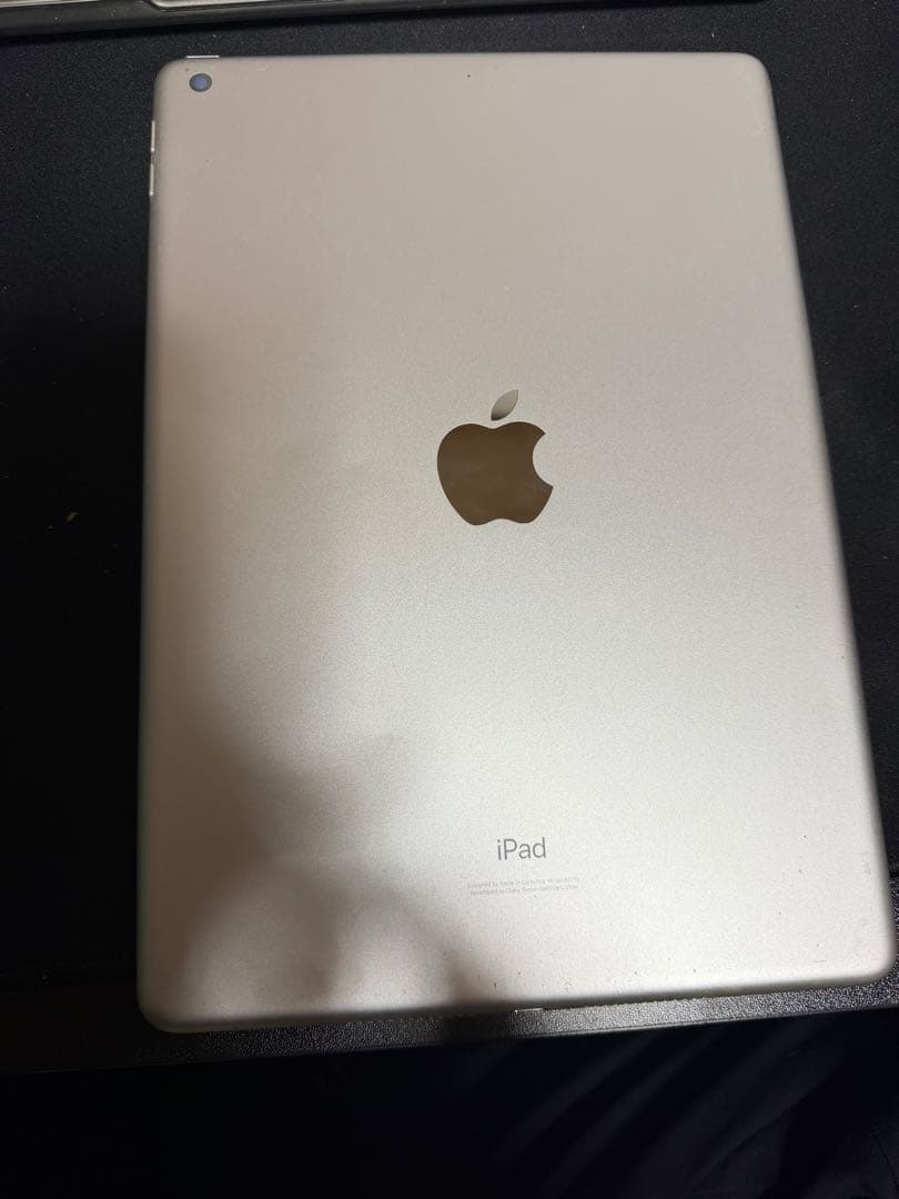 Apple iPad 第8世代（バッテリージャンク品）本体のみ