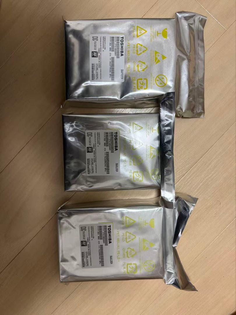 TOSHIBA HDD. 2TB.3台