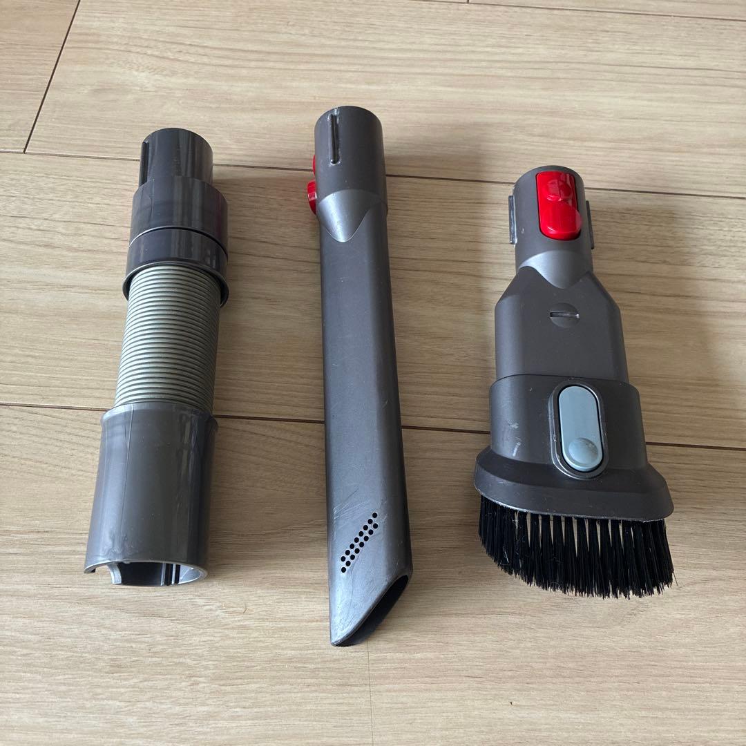Dyson V8 掃除機 各種アタッチメント付き