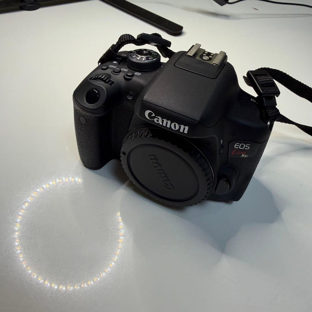 ★良品★ Canon EOS kiss x8i (W)キャノンイオスキス ダブル