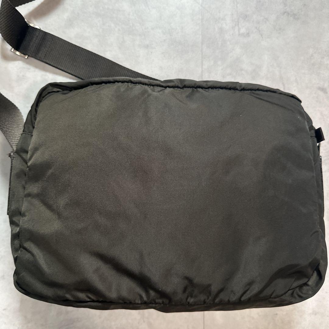 PRADA プラダ ナイロン ショルダーバッグ オリーブ トライアングル