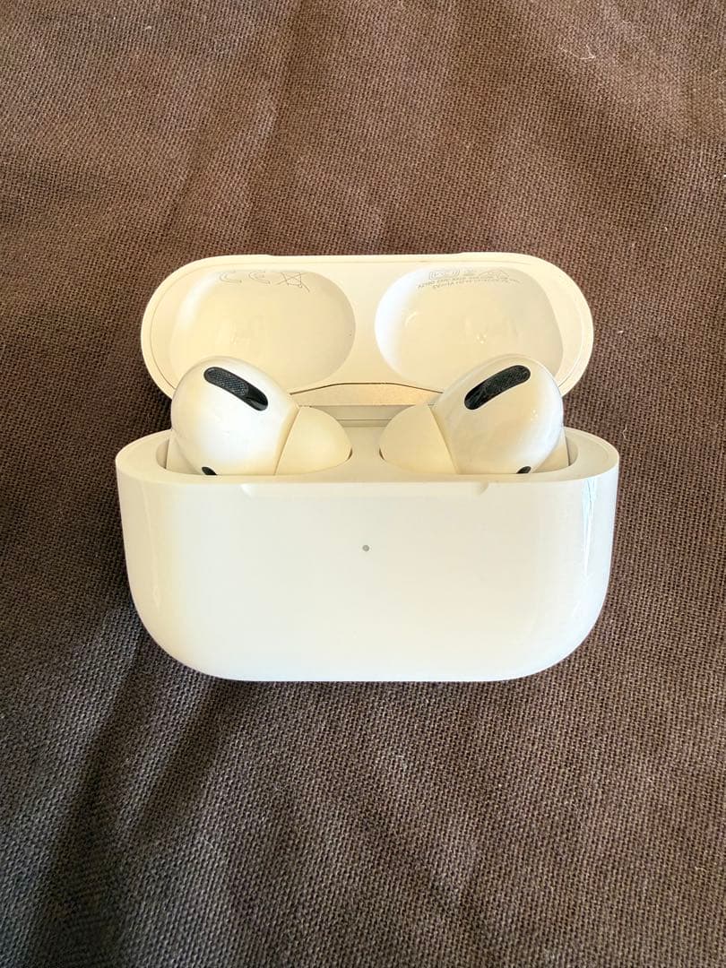 AirPods Pro（ワイヤレス充電ケース付き）正規品・箱/付属品あり