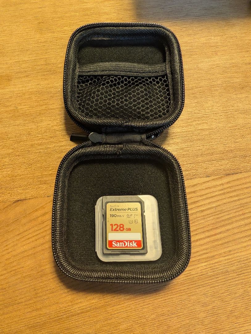 SONY α6400　ボディとその他もろもろ　レンズ無し　27年10月まで保証有