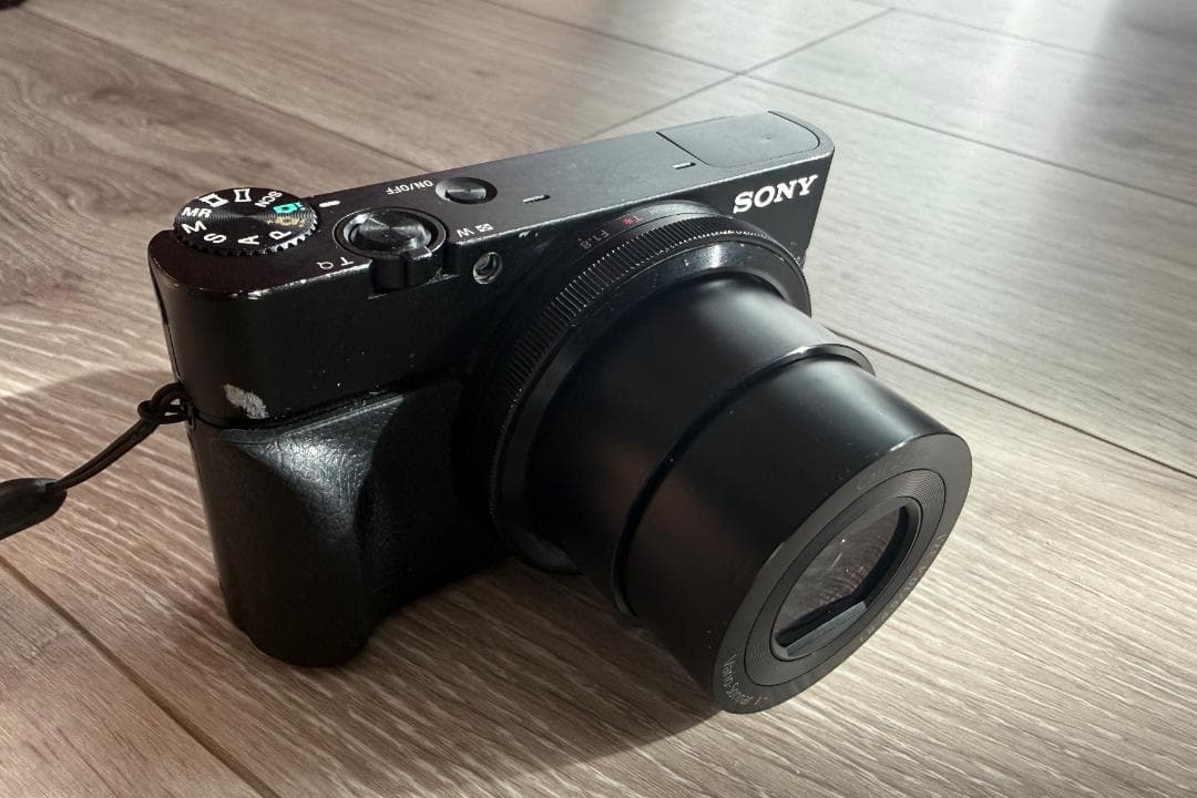 SONY RX100 初代 コンパクトデジタルカメラ 動作良好 本体のみ 傷あり