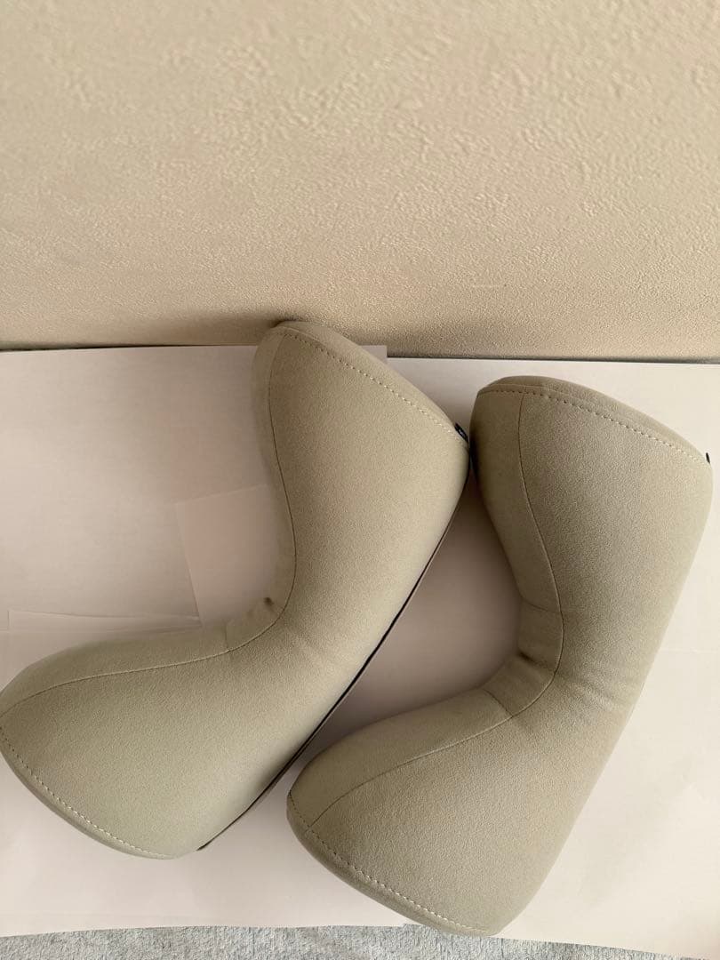 【純正】 VOLVO純正アクセサリーネッククッション　2個セット