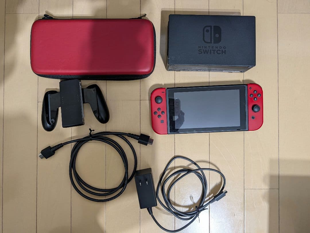 Nintendo Switch 赤 本体 ケース付き