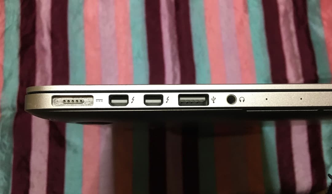 MacBook本体 Apple MacBook PRO 2015 8GB 250GB WIN11