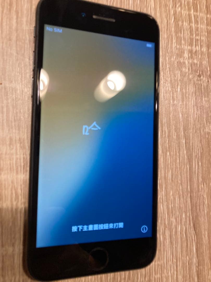 Apple iPhone SE2 第二世代　ブラック　64GB