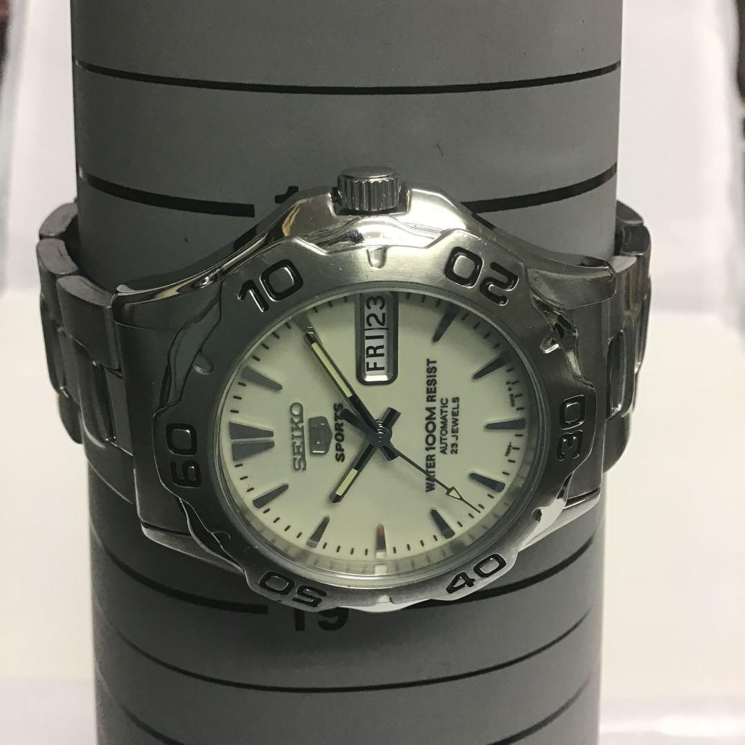 ❣️SEIKO セイコー❣️5 SPORTS 自動巻き　シースルーバック腕時計23石