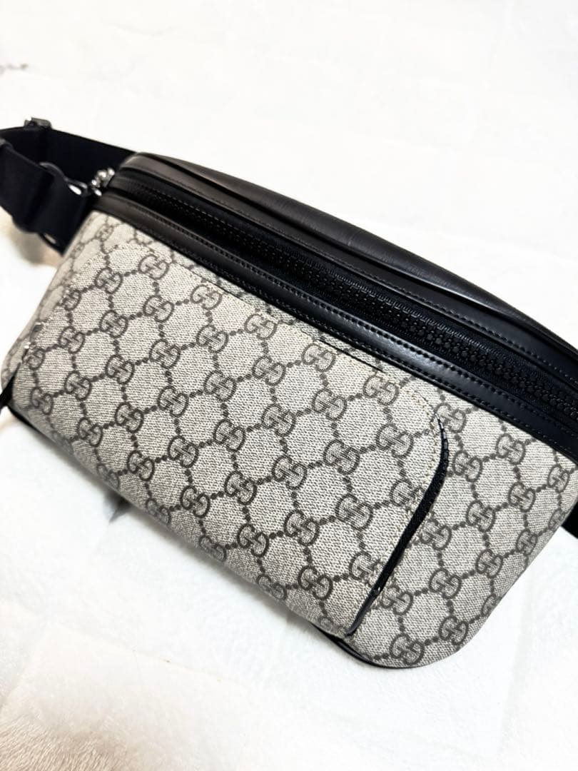 GUCCI ボディバッグ・ウエストポーチ GGスプリーム