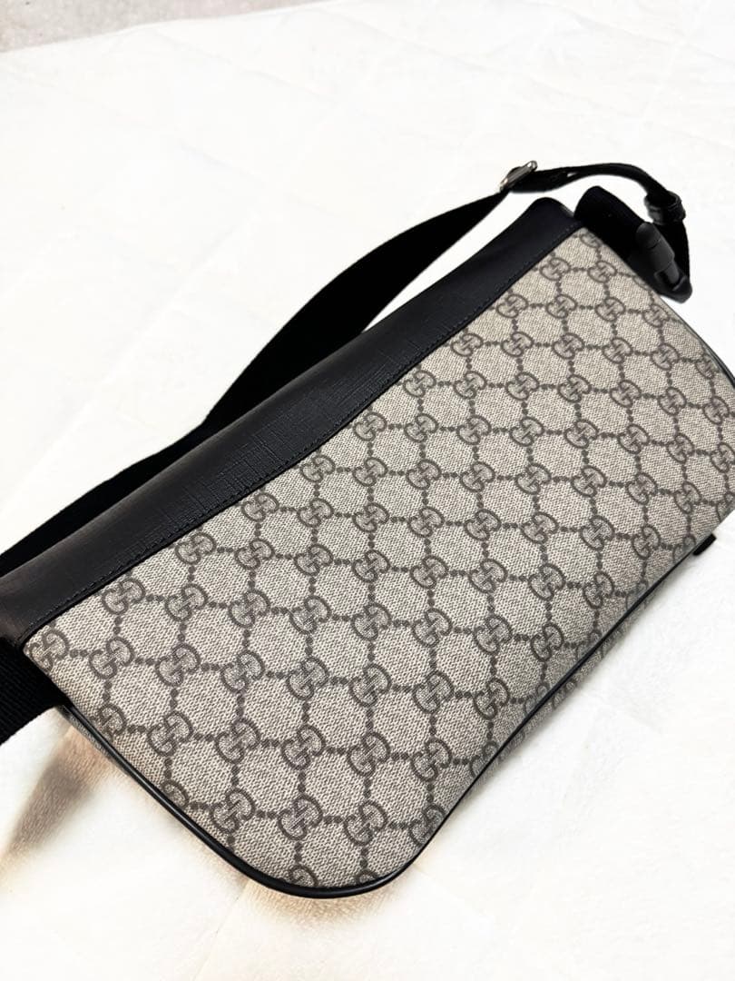 GUCCI ボディバッグ・ウエストポーチ GGスプリーム