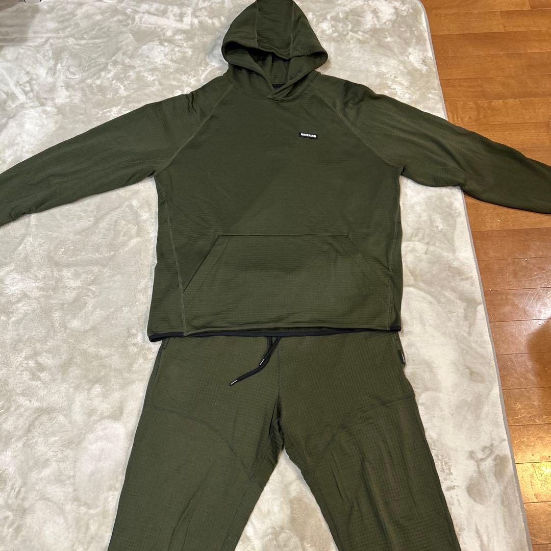 ジ*ジ様 ブリーフィング オリーブ色フーディーとパンツセット