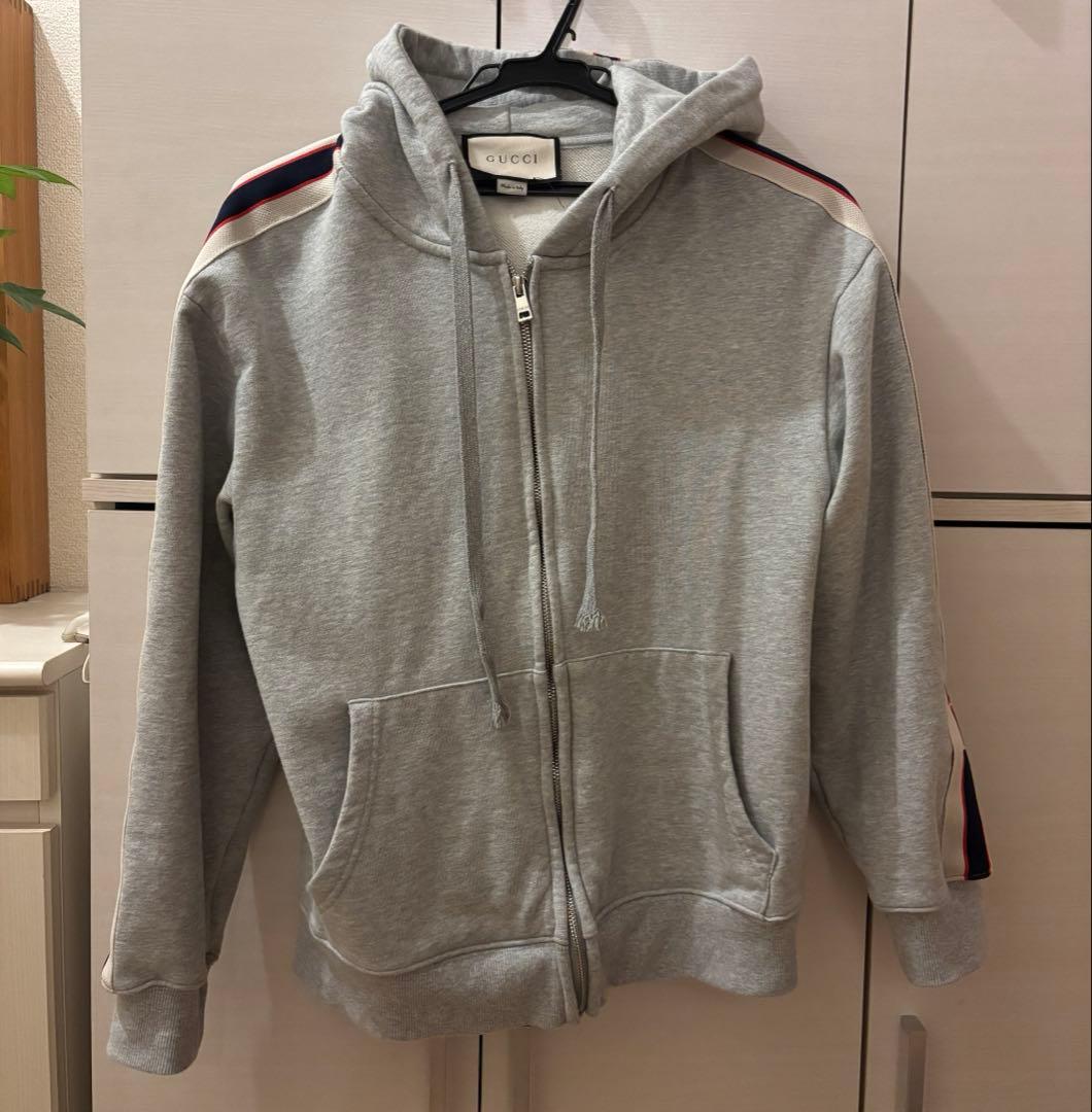 GUCCI グレー ジップアップパーカー