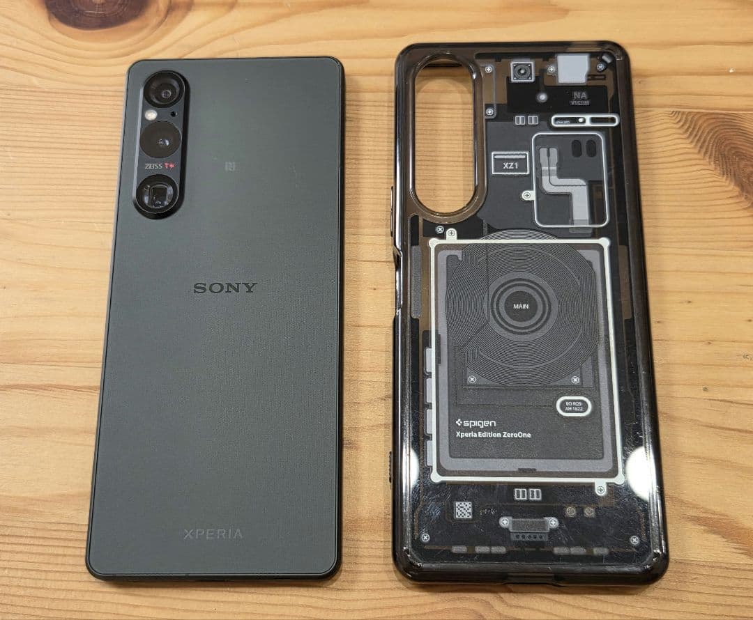 SONY Xperia 1 V XQ-DQ44 512GB　カーキ ケース付き